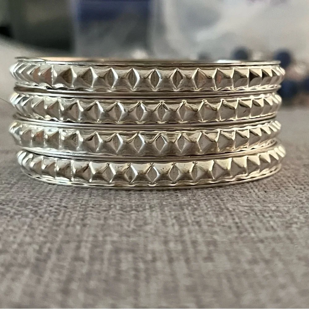 N/A set silver
